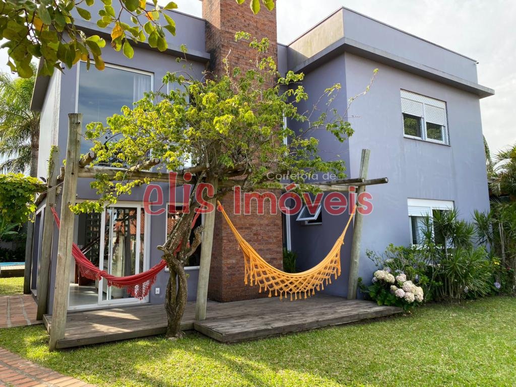 Casa/Sobrado 05 Dormitórios