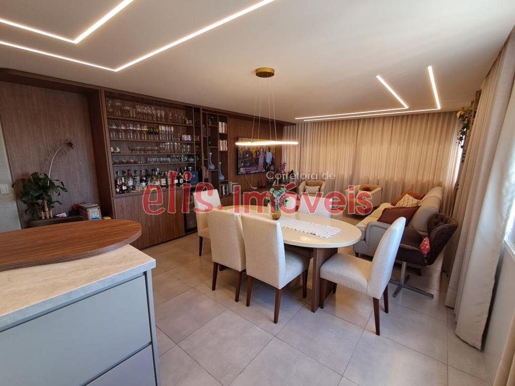 Apartamento 3 Dormitórios
