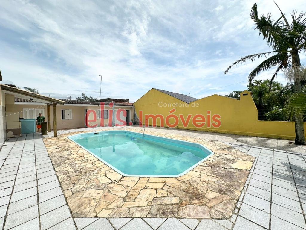 CASA 03 DORMITÓRIOS