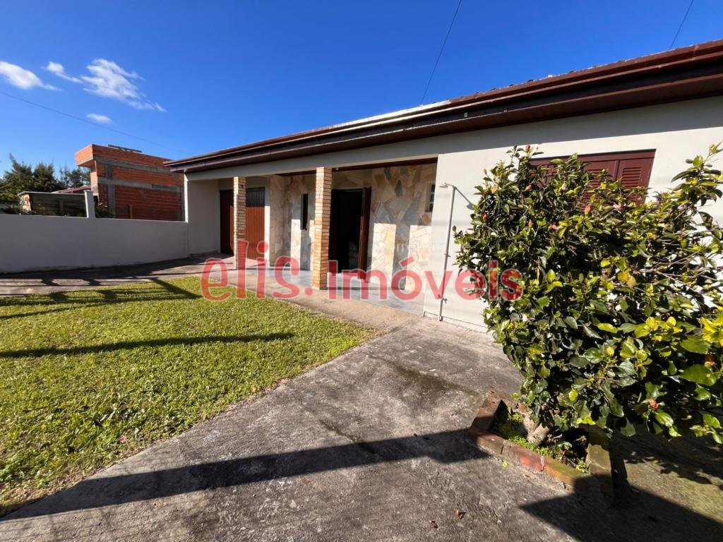 CASA 03 DORMITÓRIOS