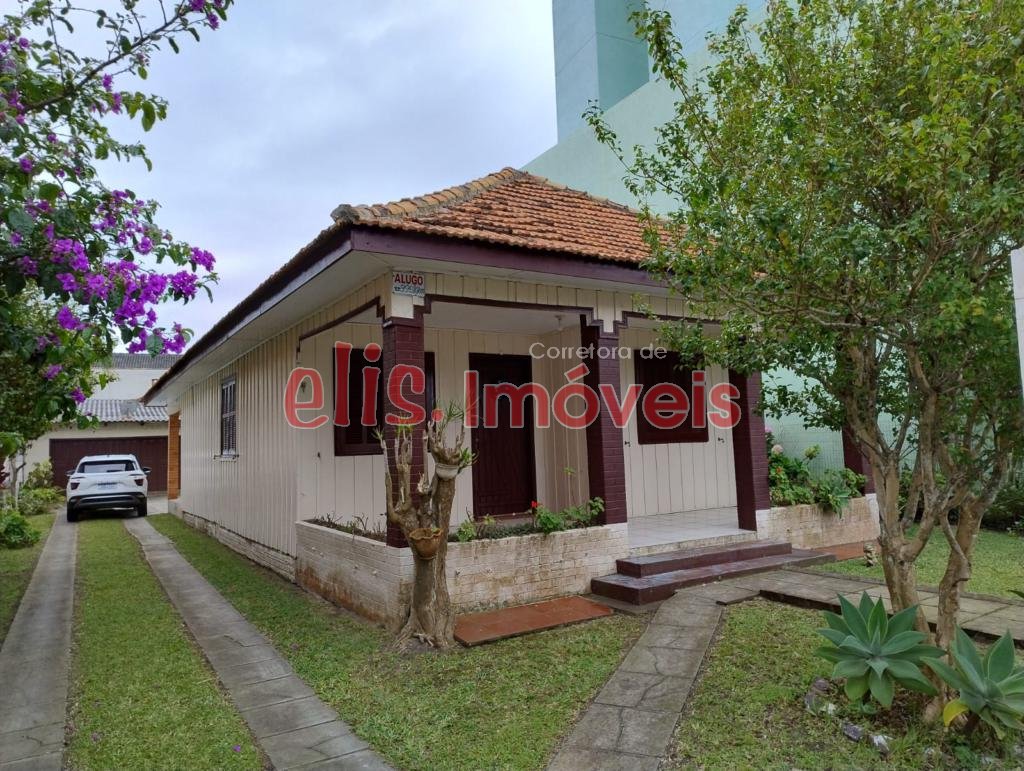 CASA 03 DORMITÓRIOS