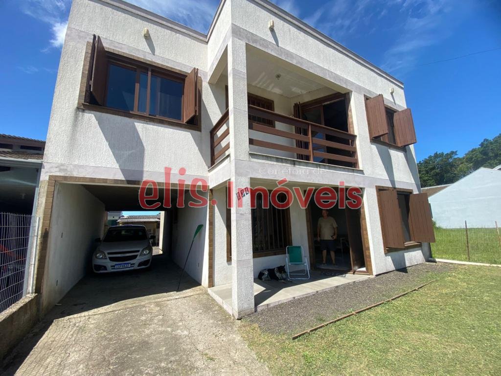 Casa/Sobrado 04 Dormitórios