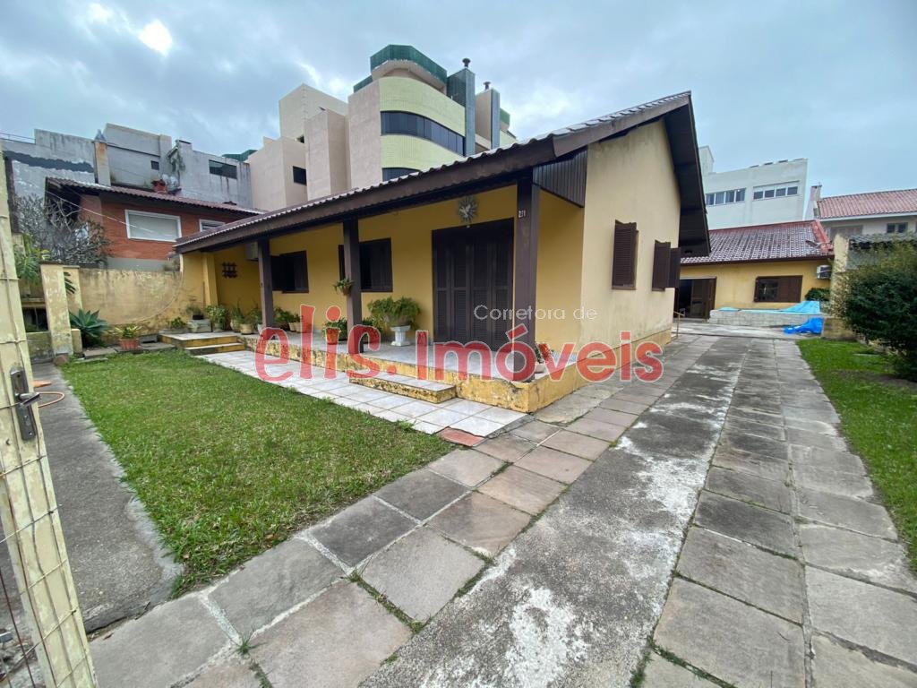 CASA 04 DORMITÓRIOS