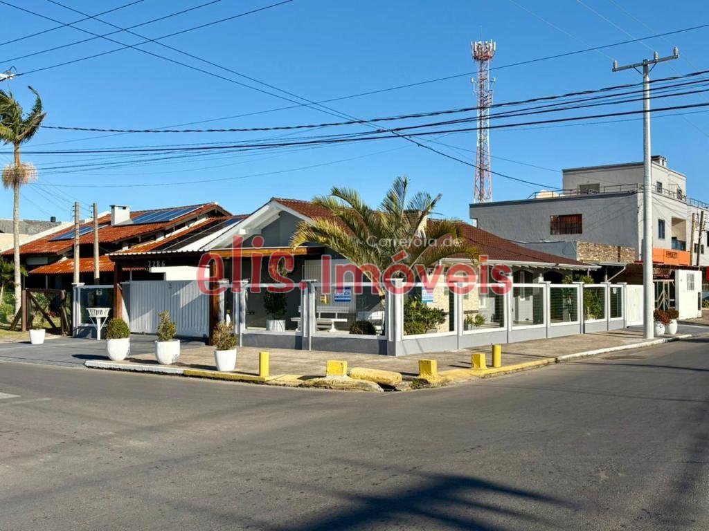 CASA 03 DORMITÓRIOS