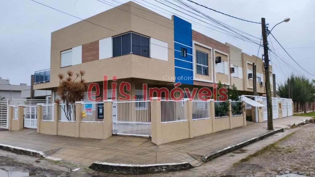 Casa/Sobrado 03 Dormitório